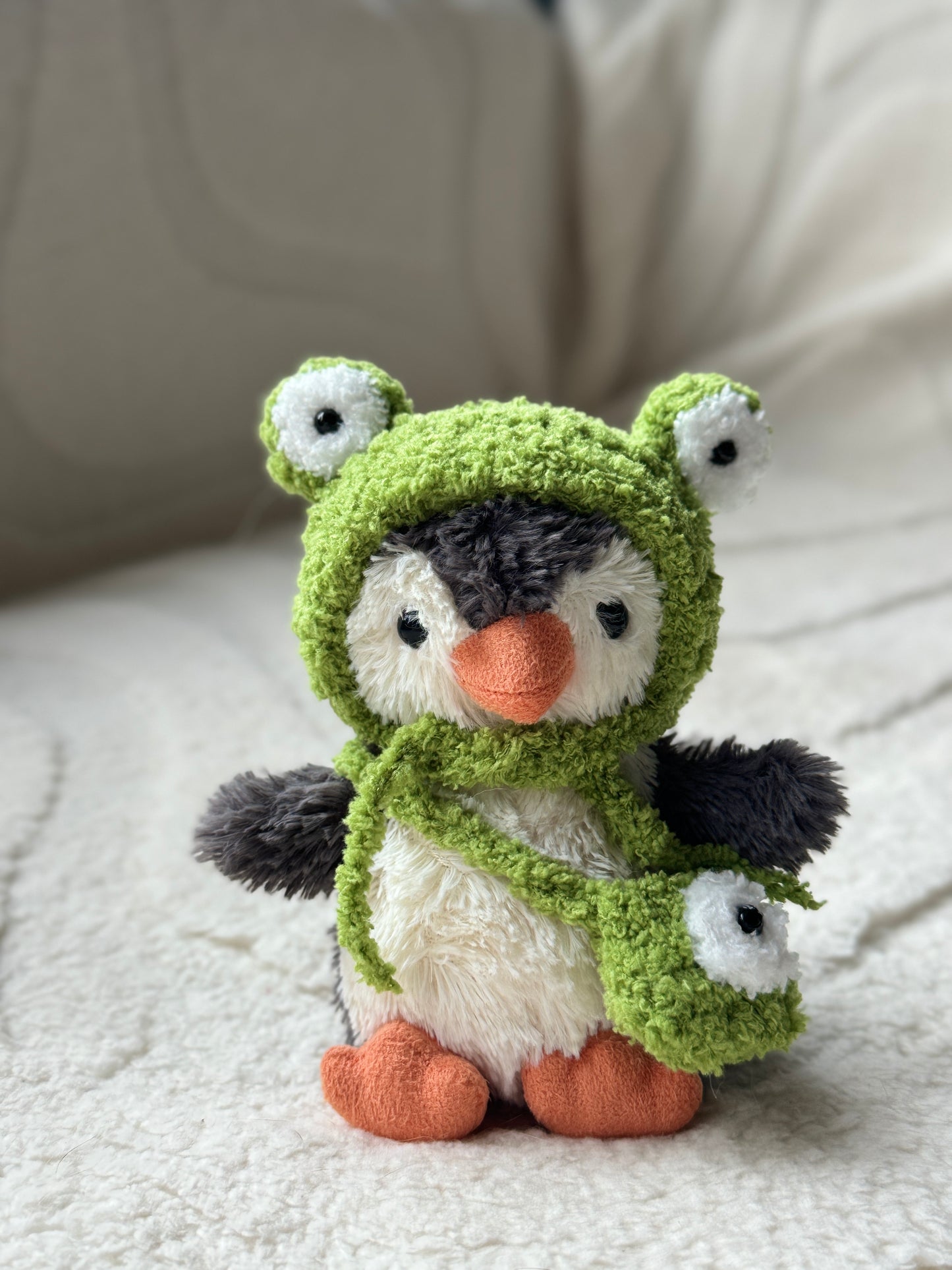 Frog Crochet Outfit for Jellycat Penguin – Adorable Animal Hat