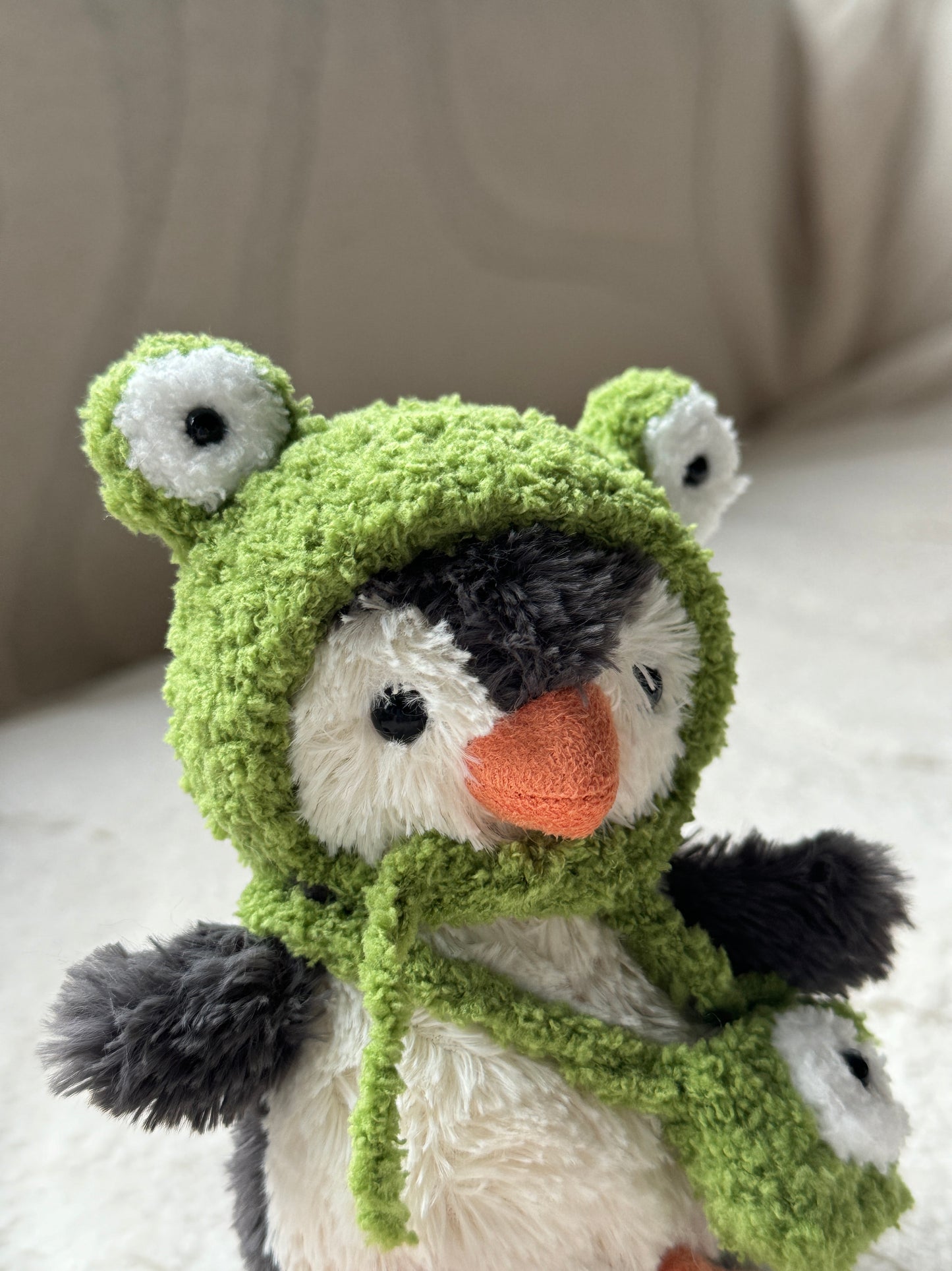 Frog Crochet Outfit for Jellycat Penguin – Adorable Animal Hat