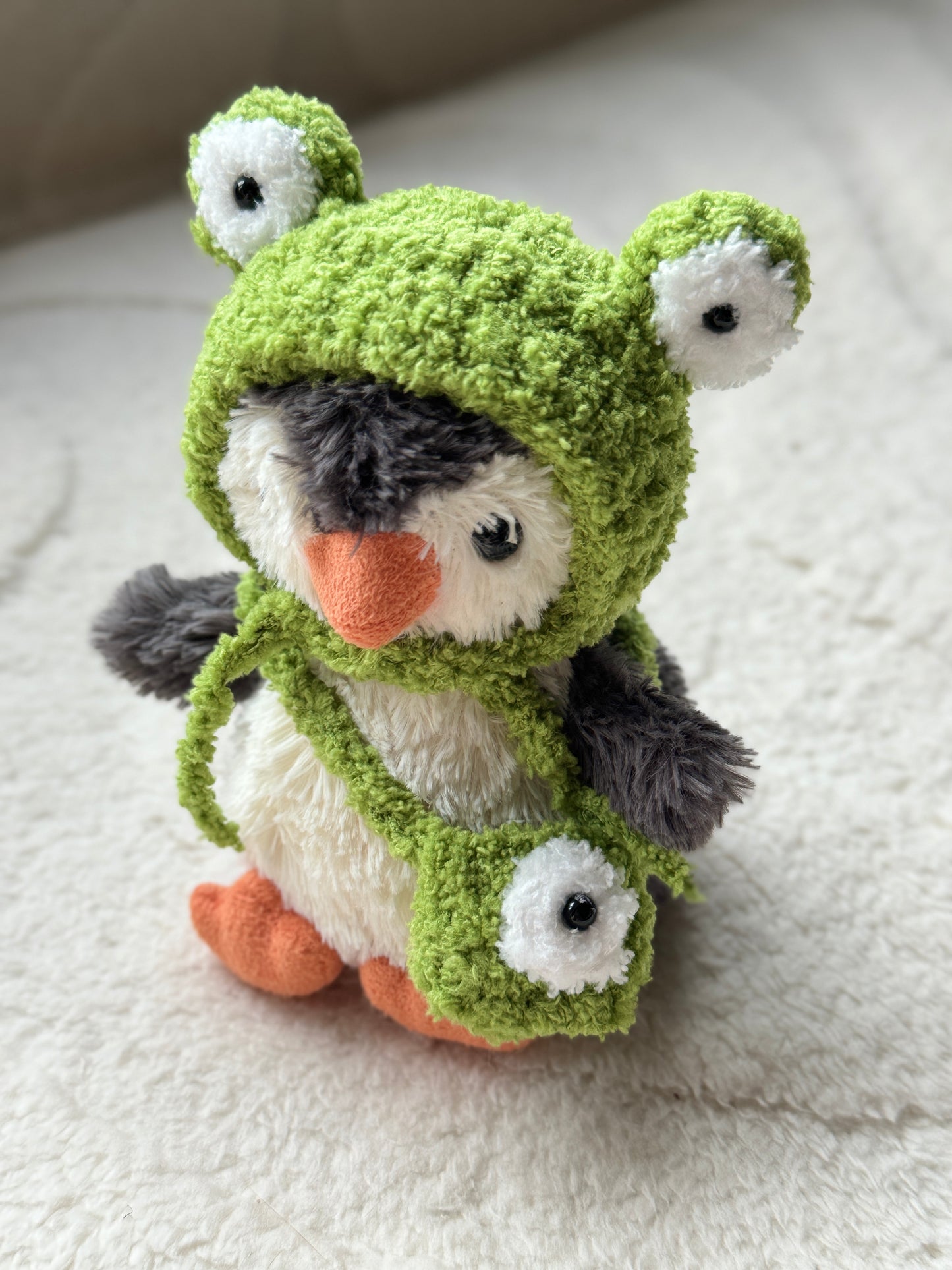 Frog Crochet Outfit for Jellycat Penguin – Adorable Animal Hat