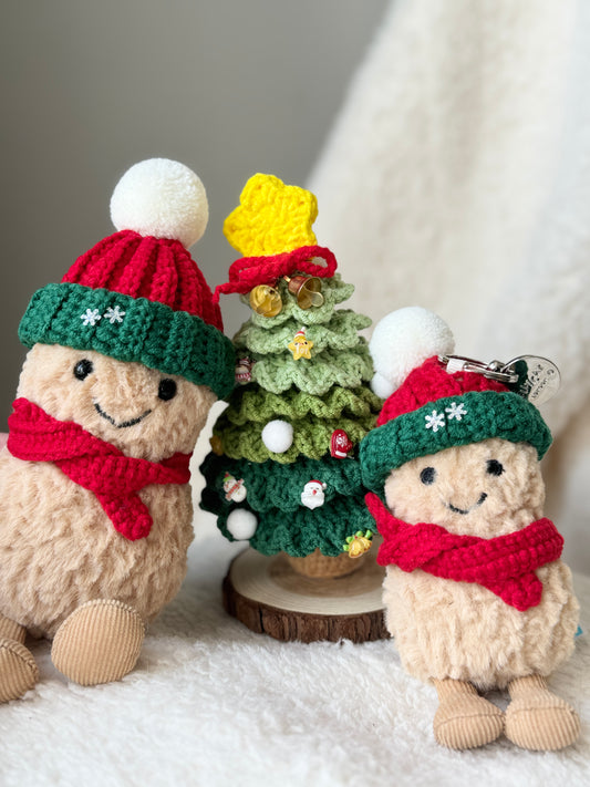 Christmas Beanie and Scarf for Keychain Peanut